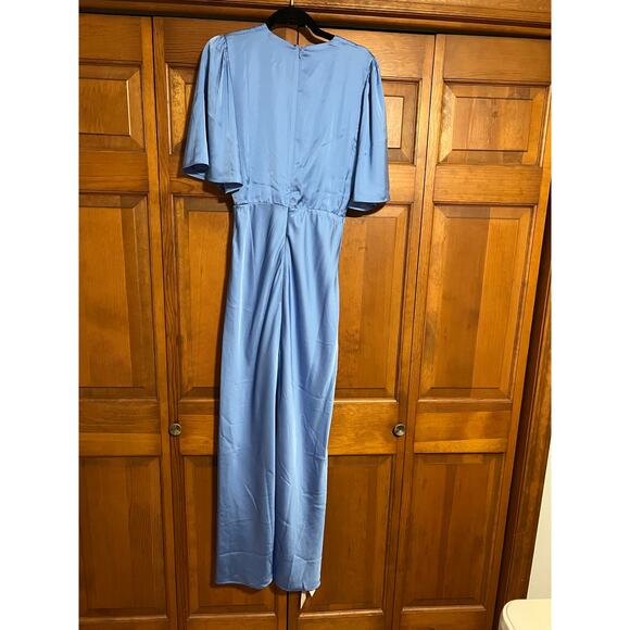 NWT Abercrombie & Fitch Satin Flutter Sleeve Maxi Dress Blue V-Neck Ring Size MT - Picture 10 of 12
